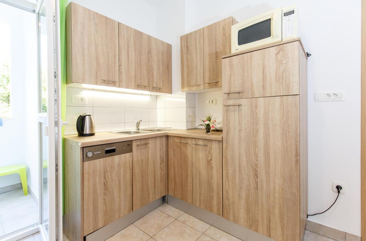 Apartment Green Forest Сплит Экстерьер фото